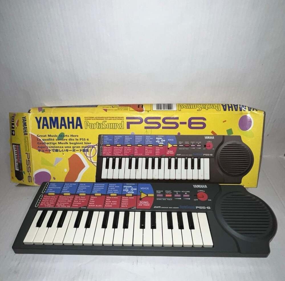 Yamaha PortaSound PSS-6 Vintage Electronic Keyboard with Original Box